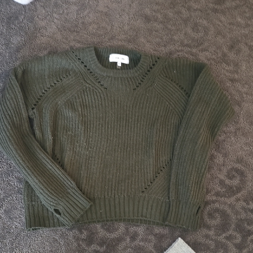JOHN AND JEN Olive Green Knit Sweater